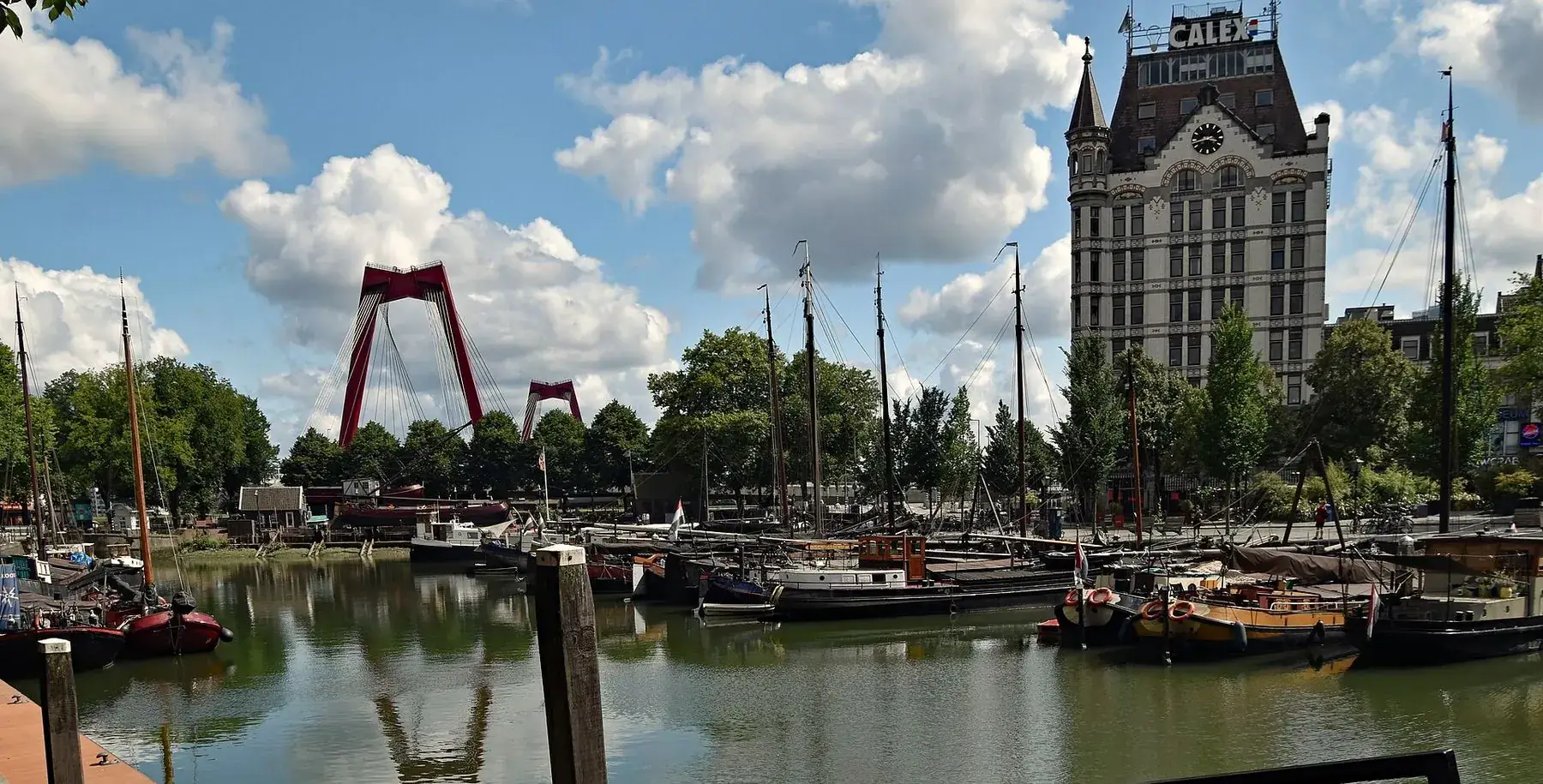 Het Witte Huis en de Oude Haven in Rotterdam